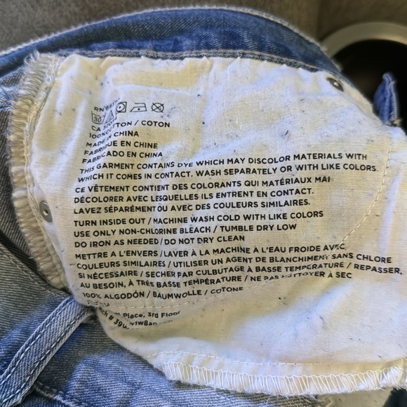 ♥️Final Price. BDG Bermuda Denim Shorts - Picture 8 of 8